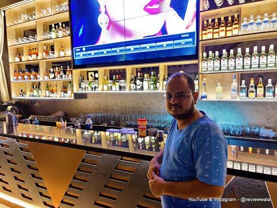 Glook The Sky Lounge